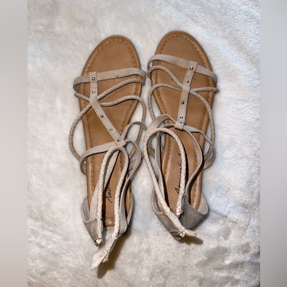 American Eagle sandal. Size 10 women’s.
